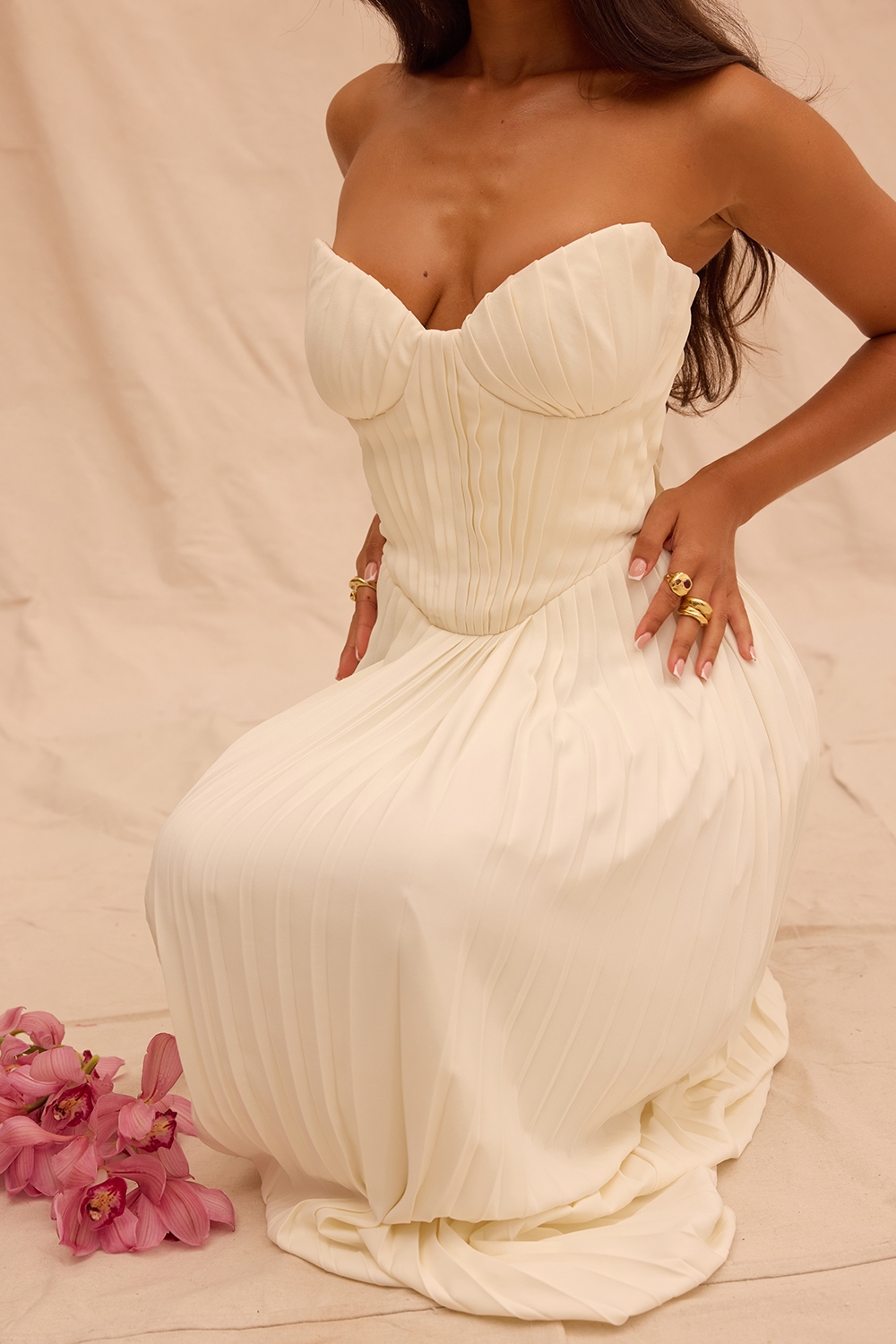 Amorata  Ivory Pleated Maxi Dress — image 10