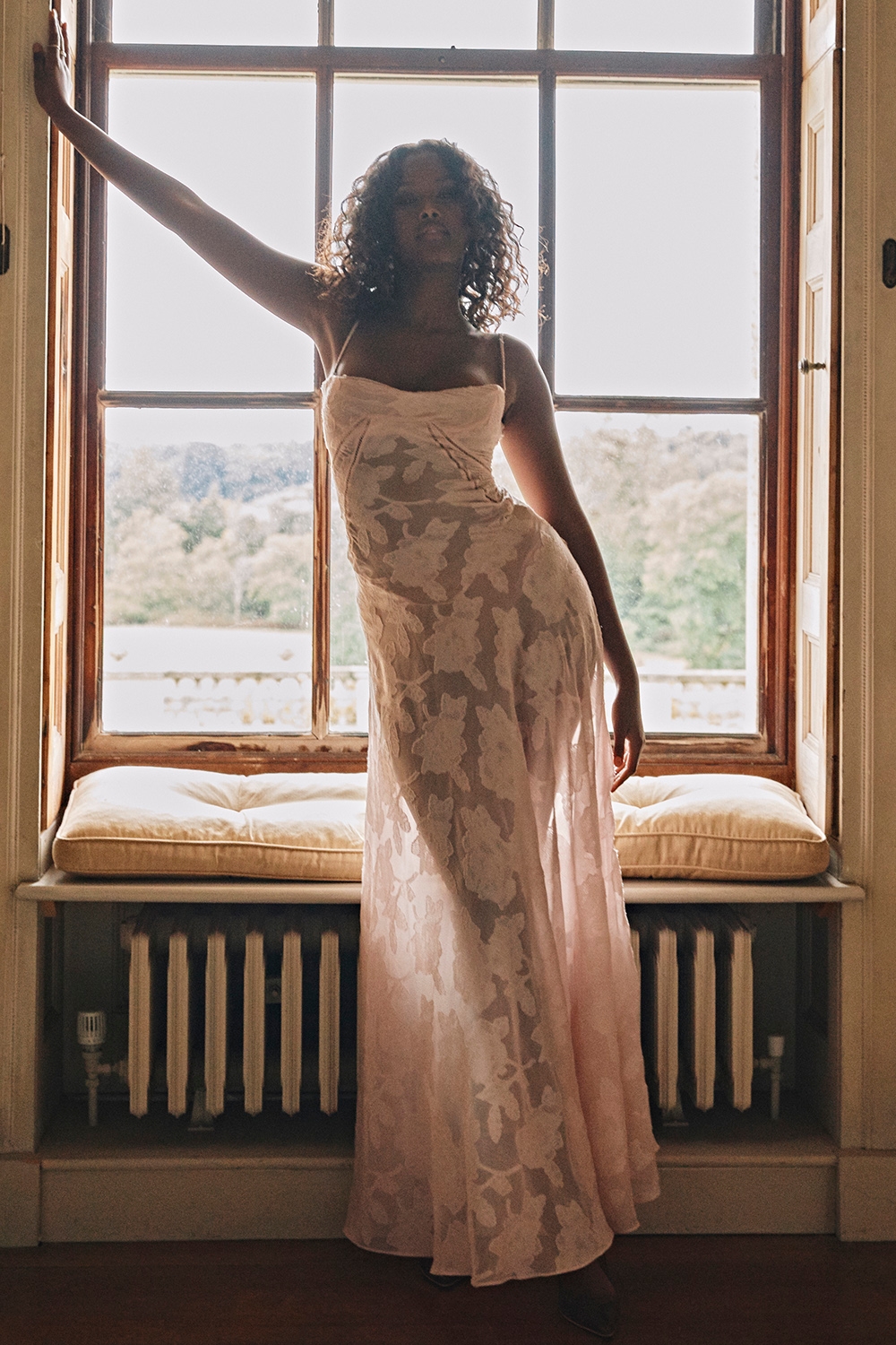 Seren  Soft Pink Floral Lace Back Maxi Dress — image 12
